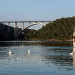 Apartment Cagle - Dream View And Full Privacy In Oasis Of Peace Skradin