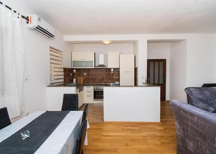 Daire Cagle - Dream View And Full Privacy In Oasis Of Peace