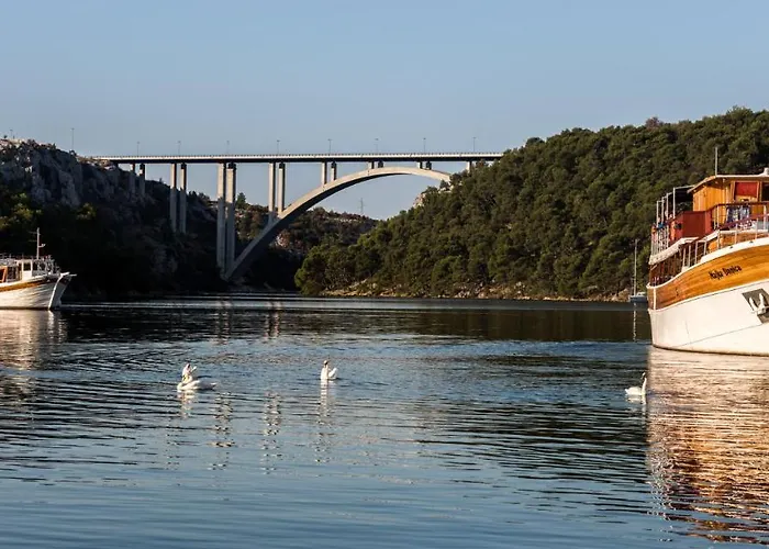 Apartment Cagle - Dream View And Full Privacy In Oasis Of Peace Skradin